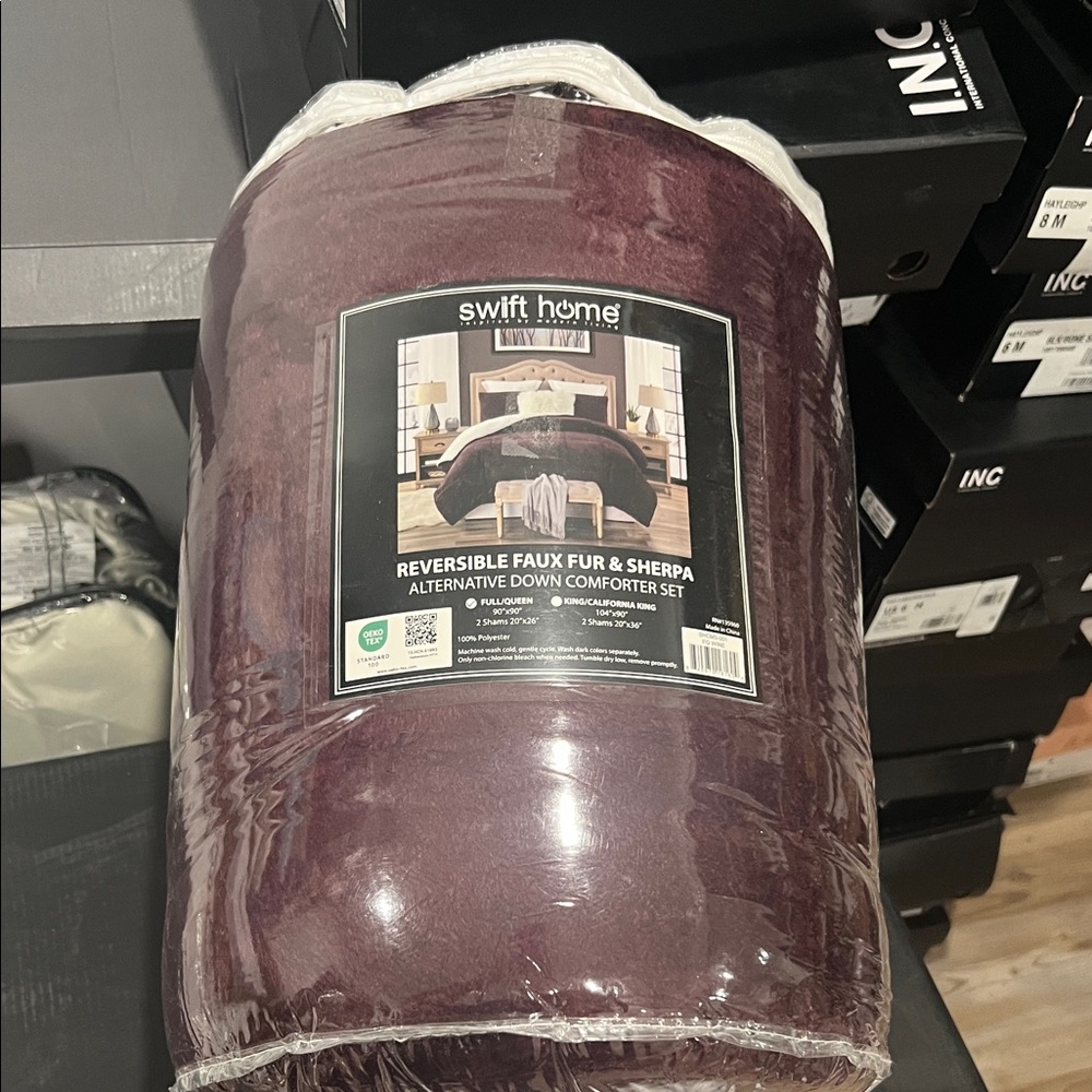 Burgundy Reversible Faux Fur & Sherpa Comforter Set